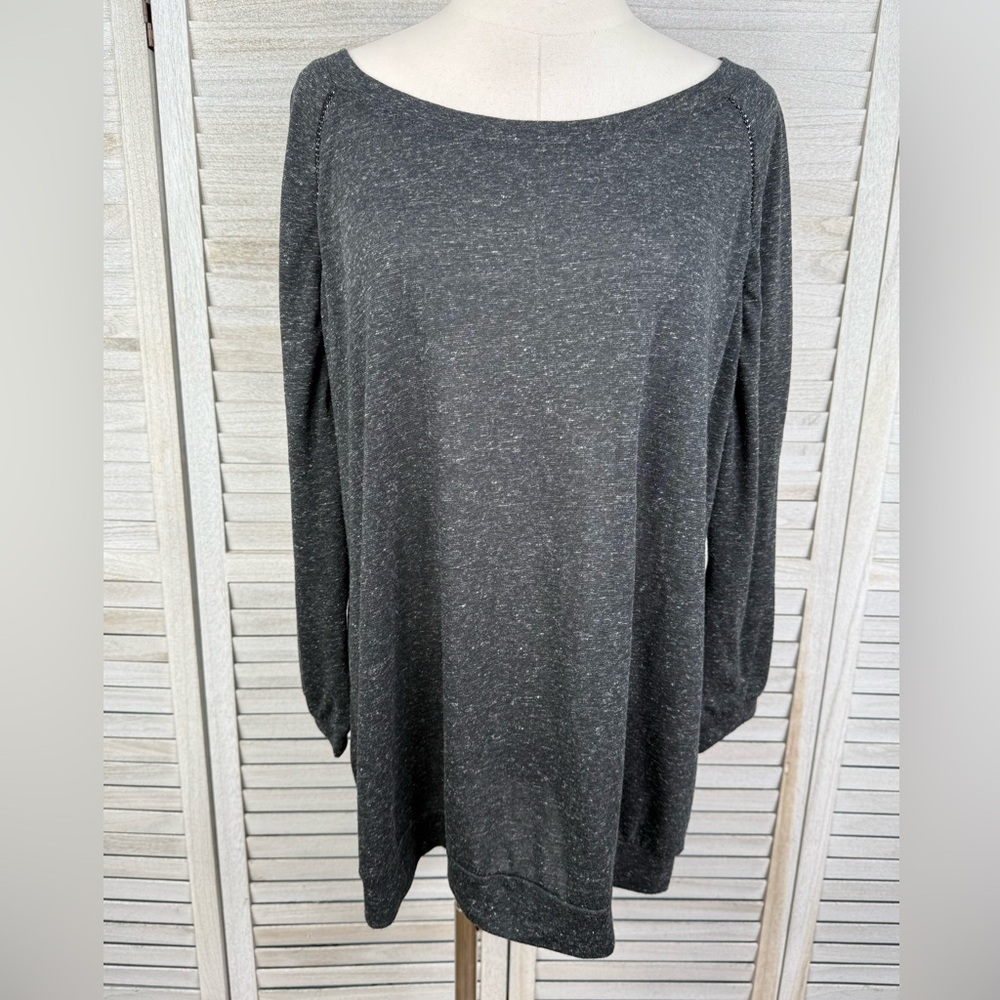 TORRID Charcoal Gray Heather 3/4 Sleeve Tee with Black Chain Accents-1X